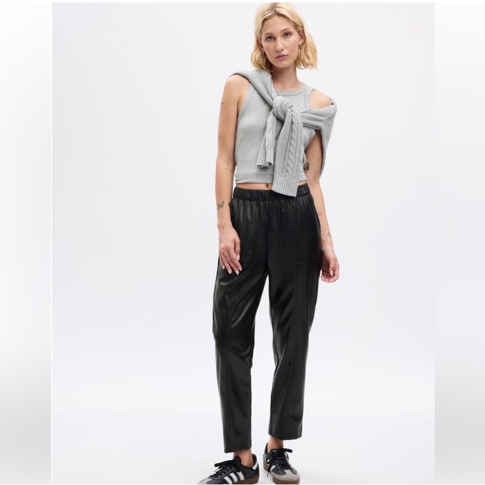 GAP Womens Black Faux Vegan Leather Fleece Lined Jogger Pants XS Petite Black